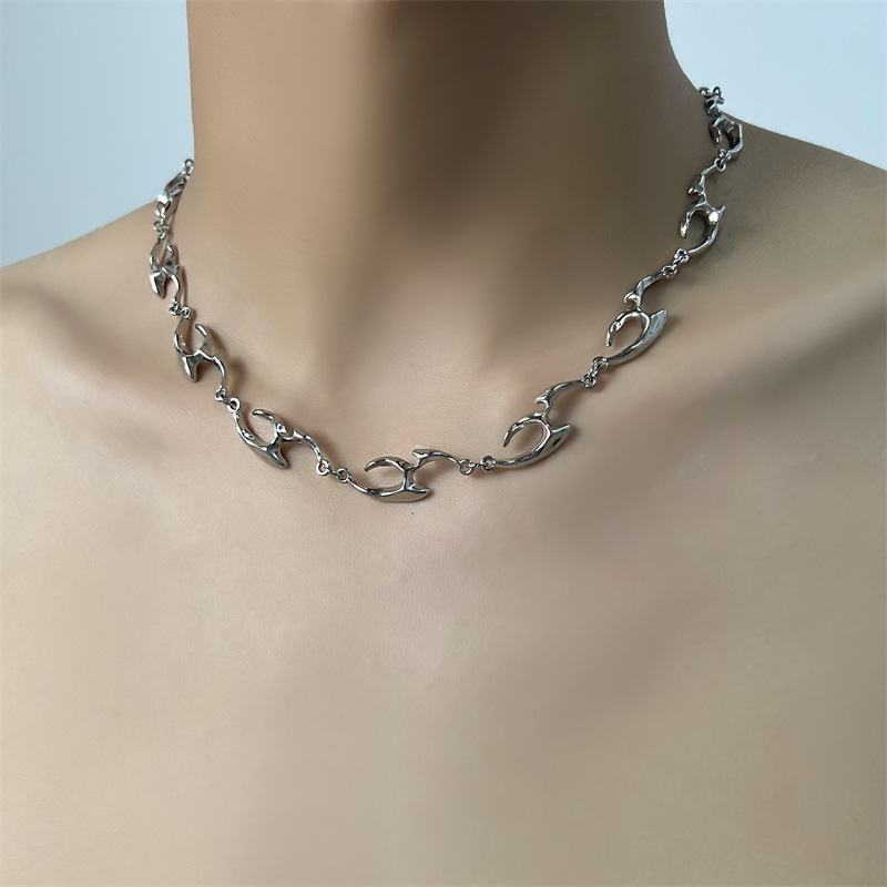 Irregular Shaped Metal Necklac - đánh giá và giá Street Fashion Trends 2025